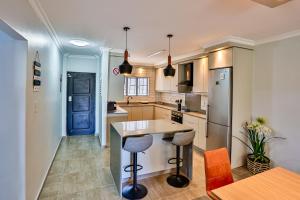 JMK at 49 LaPirogue - Families only