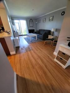 Cute 2 bdrm Condo walking distance to Weirs Beach!