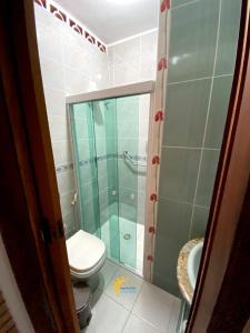 Apartamento com acesso a pé a Santa Rita - Enseada - Ubatuba