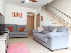 Litha House 3 Bed Holiday HomeOver 3 Floors 2 Mins From Beach andAmenities