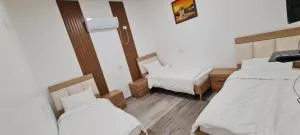 Astra Hermon Zimmer - Ibil es-saqi