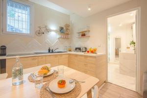 Au pied de Notre Dame de la Garde