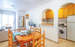 Stunning Apartment In Torrevieja