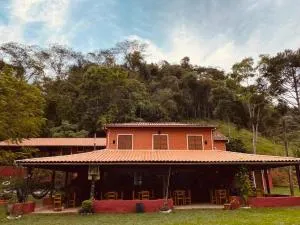 Pousada, Camping e Restaurante do Sô Ito - 康塞高伊比蒂波卡