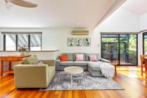 Unwind at Secret Garden Maleny 3 BR Family Home