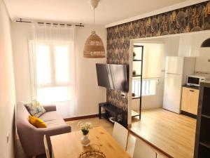 La casita verde. Metro cerca del Casco Viejo