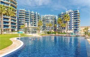 Lovely Apartment In Torrevieja - توريفايجا