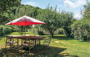 Maisons de vacances Beautiful Home In Terrasson-lavilledieu With Wifi : photos des chambres