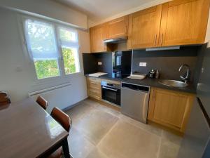 Appartements T2 Bis moderne au dernier etage avec parking a Aix-les-Bains - FR-1-555-69 : photos des chambres