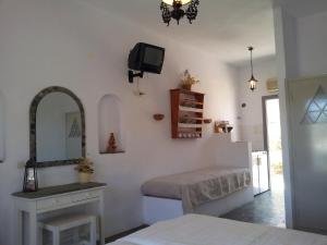 Ostria Studios Sifnos Greece