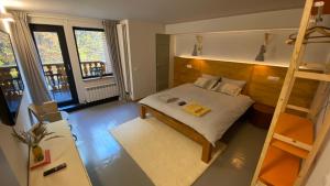 V13 Wild Cabin - Traditional mountain cabin with cosy modern rooms