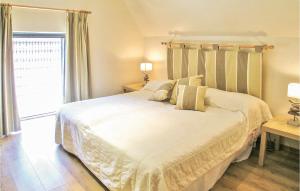 Lovely Home In Valojoulx
