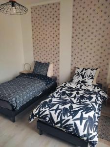 Appartements Superbe appartement bien place : photos des chambres