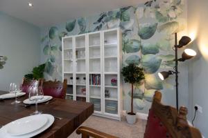 Auckland View - a comfy & spacious 4bed with views