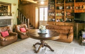 Maisons de vacances Awesome Home In Le Change With 4 Bedrooms, Wifi And Private Swimming Pool : photos des chambres