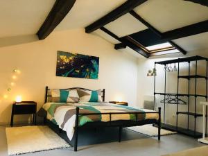 Maisons de vacances GITE AU BOOM COEUR forfait Spa, Diner & Petit-dejeuner inclus : photos des chambres