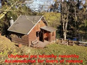 Srub na svahu sjezdovky v Radvanicích - Chvaleč