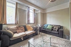 Stunning, large 1 bed riverside flat