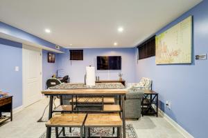 Lovely 2 Bedroom, 2 Bath Unit in West Alexandria.