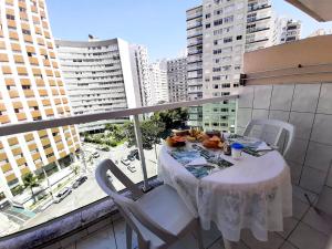 Marvelous apartment with ocean view in Pitangueiras - SAO016