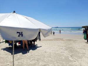 Marvelous apartment with ocean view in Pitangueiras - SAO016