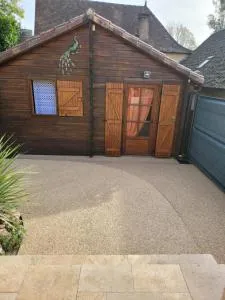 Au petit Chalet - 于塞勒