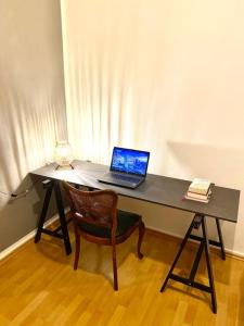 Wunderschöne Altbauwohnung mit Balkon - 102 qm