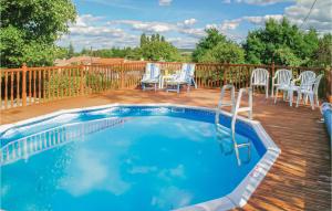 Maisons de vacances Amazing home in Douzillac with 4 Bedrooms and Outdoor swimming pool : photos des chambres