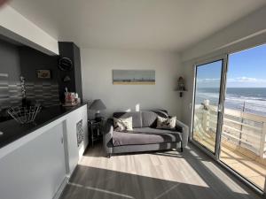 Appartement 2 chambres, parking privatif, proche mer - FR-1-197-548