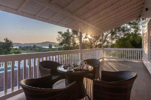 StayVistas Lake La Vie - Tranquil Lake-View Villa Amidst Farmland with Pool and Poolside Gazebo - Proximity to Sula