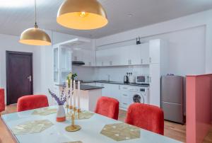 The Breeze Luxury Apartment