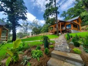 Деревянный дом - Tʼetʼri Tsqaro