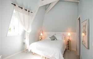 Maisons de vacances Beautiful Home In Coly With 4 Bedrooms, Wifi And Outdoor Swimming Pool : photos des chambres
