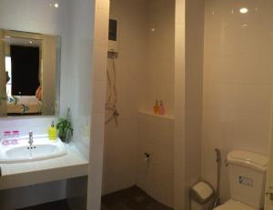 Glitter House Phuket