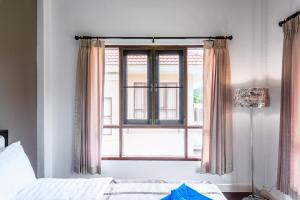 Sea eagle pool villa