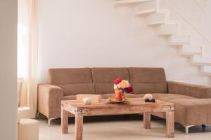 Villa Almyros 5 Bedroom Luxurious Villa close to the beach