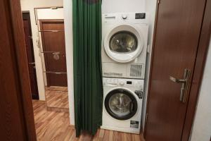 Stone Gate Apartment #2