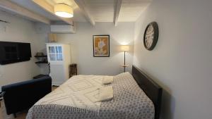 Chambre indépendante au Joli Mazet à Nîmes idéalement situé entre la garrigue et la ville