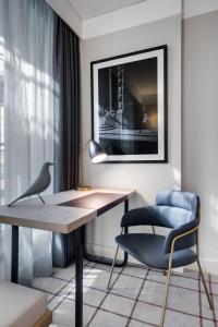 Double or Twin Room room in Vibe Hotel Sydney Darling Harbour