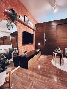 Makati Cosy Home l Couples Families l 500Mbps Wifi