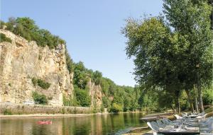 Maisons de vacances Nice Home In Domme With Wifi : photos des chambres