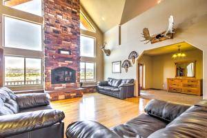 Rustic Bryce Canyon Home with Deck on Sevier River!