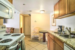 Pet-Friendly Las Vegas Condo 1 Mi to the Strip!