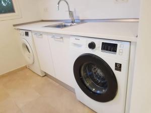 Modern House with large pool!