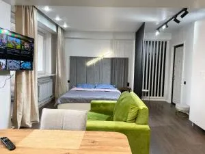 Apartment on KShT - 乌斯季卡缅诺戈尔斯克