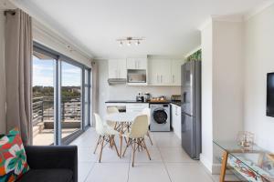 The Paragon Urbane CENTRALLY LOCATED, MODERN COMFORTS