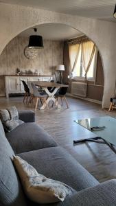 Maisons de vacances Maison familiale a Haybes : photos des chambres