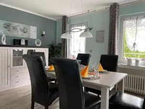 Ferienhaus SweetHome - eingezäunter Garten - 3 Hunde willkommen - ruhige Sackgasse - Ellrich