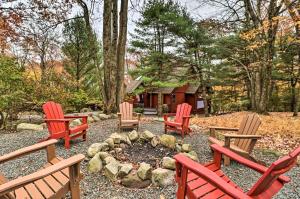 Outdoor Theater, Deck and Fire Pit Poconos Retreat