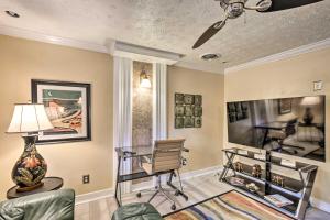 Efficiency Apt Shared Conference Room, Patio